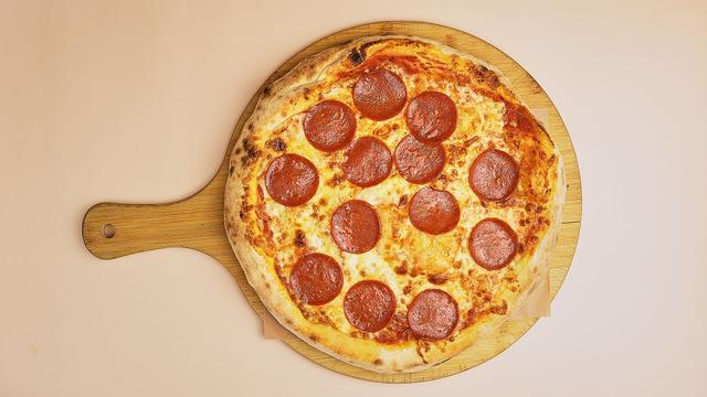 italienpizza-salami-v